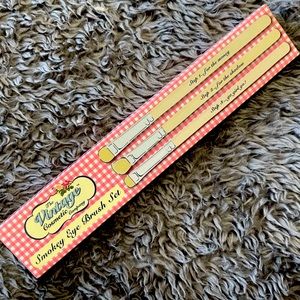 Vintage Cosmetic Smokey Eye Brush set (3)